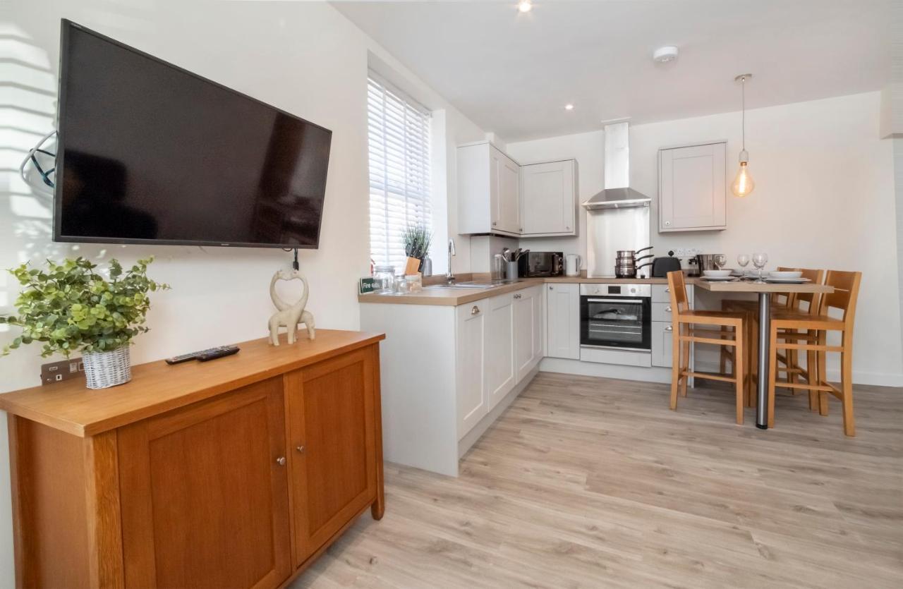 Livingstone Street Apartments With Free Parking Йорк Экстерьер фото