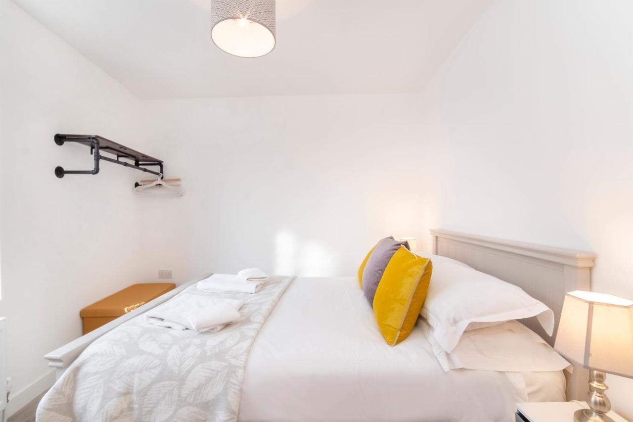 Livingstone Street Apartments With Free Parking Йорк Экстерьер фото